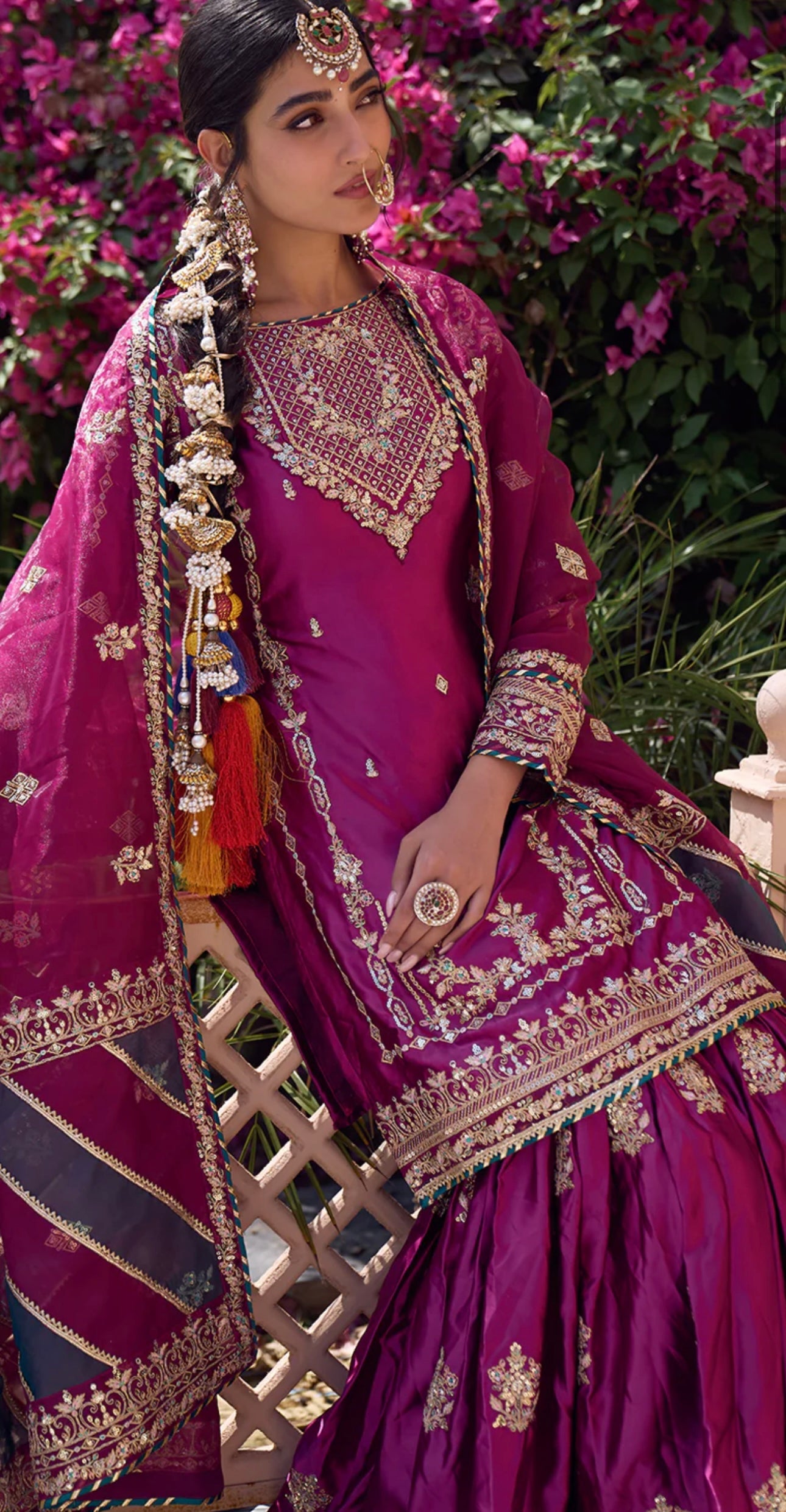 MEDIUM 3 Piece Lashkaraa Suit