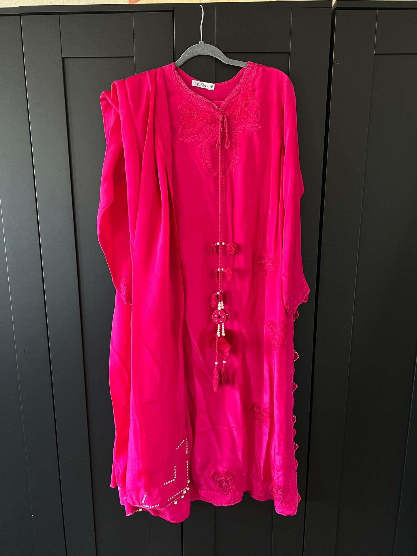 MEDIUM 3 Piece Outfit