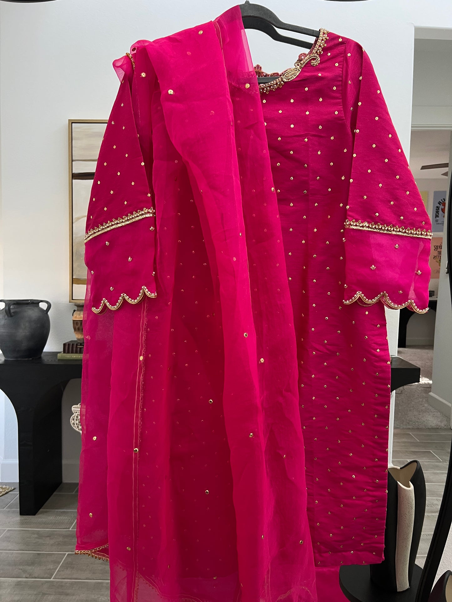MEDIUM 3 Piece Outfit