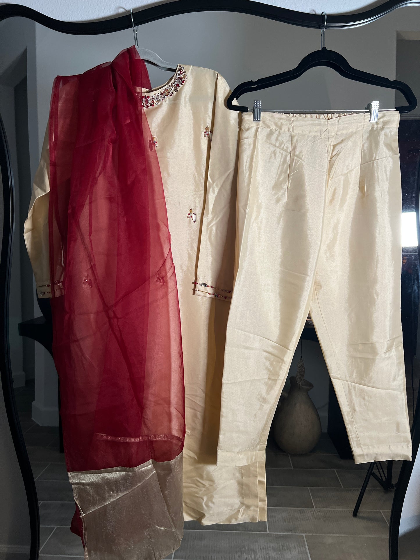 MEDIUM 3 Piece Outfit