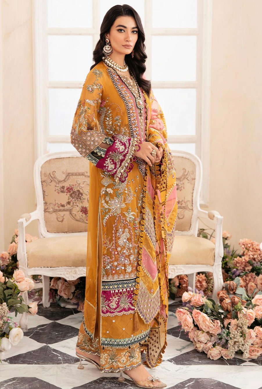 Beautiful Mustard Mehndi Outfit - size XL - Brand New