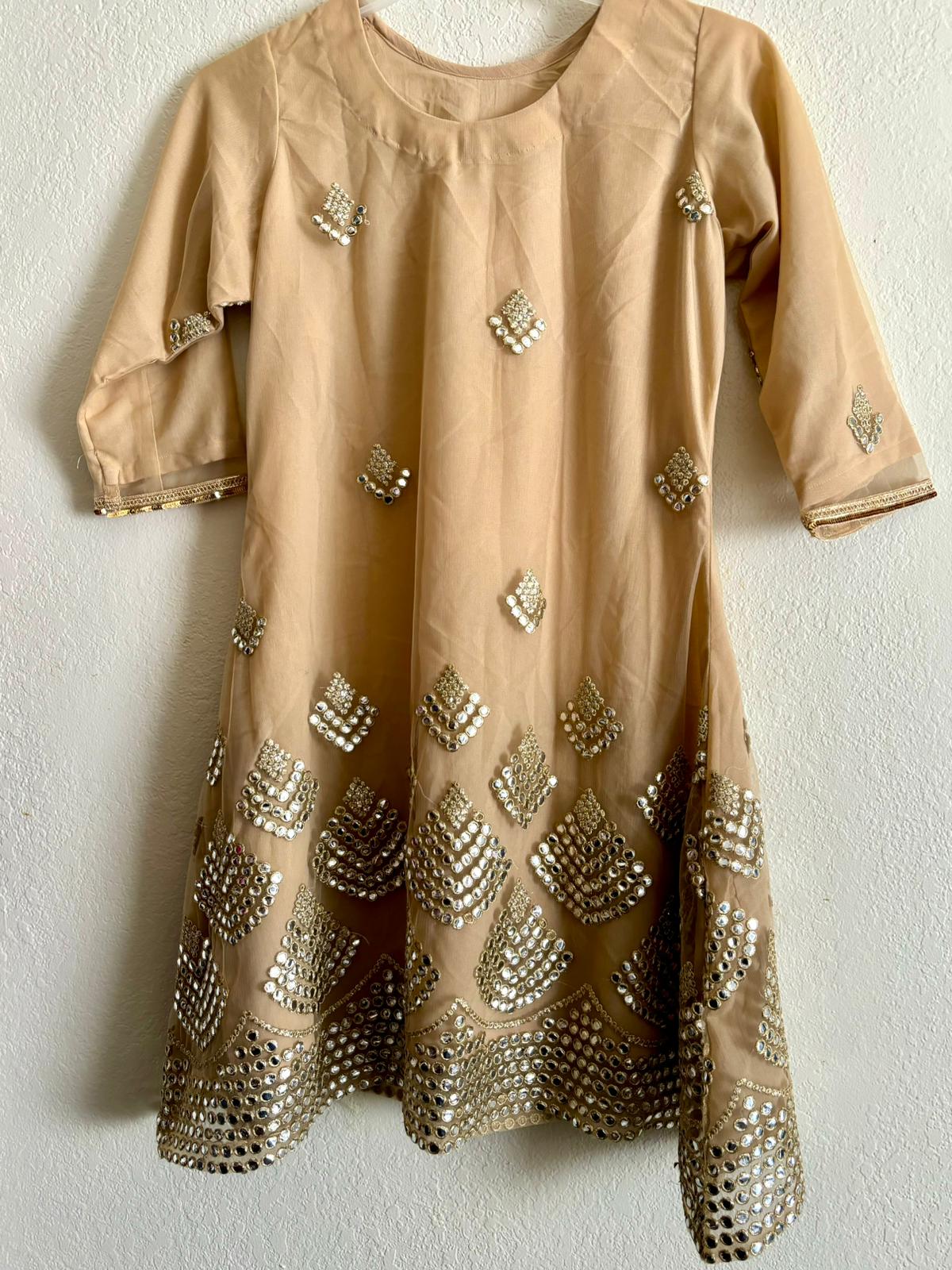 New Medium Desi Shirt and open Plazo without Dupatta Unbranded